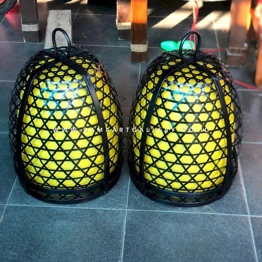 Lampu Taman Sangkar Kuningan